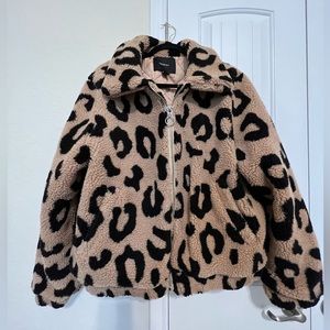 NWOT Forever 21+ women Leopard teddy jacket🐆
